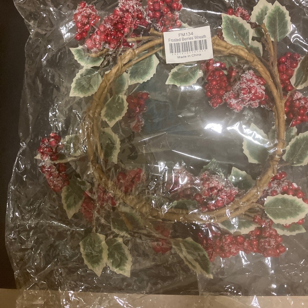 Frosted Berry Wreath